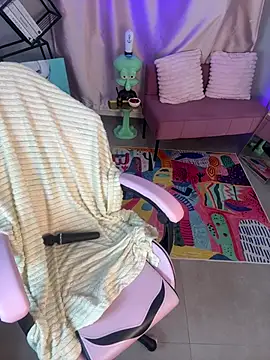 cold blondie online show from July 4, 5:47 am