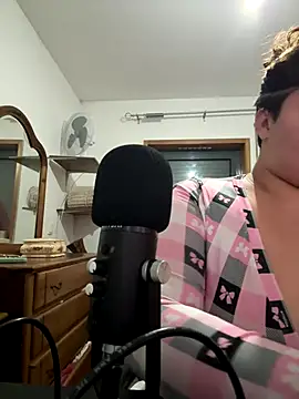 menina coimbrinha online show from December 4, 10:54 pm