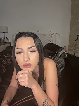 124zoepz online show from March 28, 5:45 pm