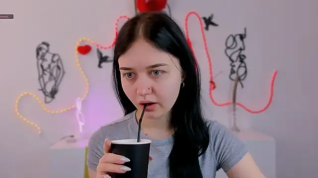 miki ti online show from February 17, 6:02 am