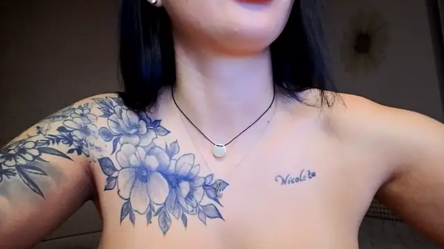 EvaXXRoseXX online show from October 17, 3:43 am