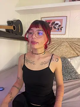 Emma duff online show from April 21, 7:32 pm