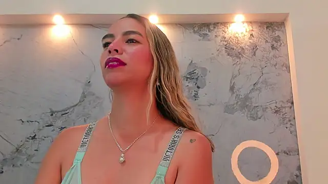 Karina chastillo online show from April 19, 11:21 am