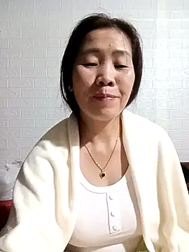 tabby-cat11 online show from November 30, 9:41 pm