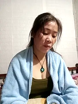 tabby-cat11 online show from November 22, 7:16 pm