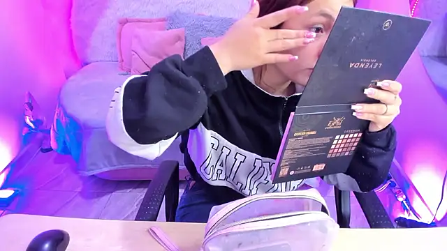 valentina clk online show from March 7, 1:29 pm