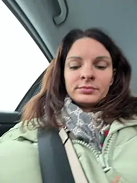 kinkysarahx online show from January 10, 12:10 pm