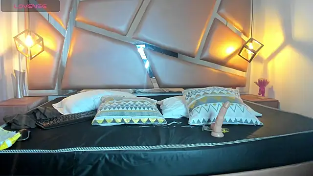 NATHALYMILLER VC online show from November 7, 12:55 pm