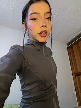 MiaaCute- online show from June 15, 10:21 pm