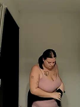 curvygirrlll online show from October 28, 6:13 pm