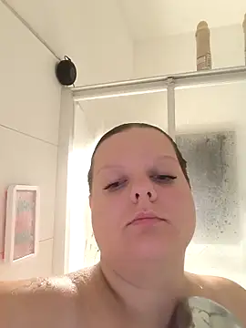 curvygirrlll online show from October 25, 7:10 pm