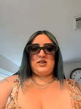 ImKatMeow online show from April 25, 4:26 pm