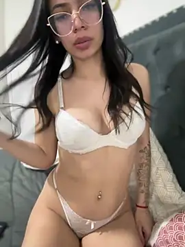 Kiiimmm00 online show from August 7, 5:14 am