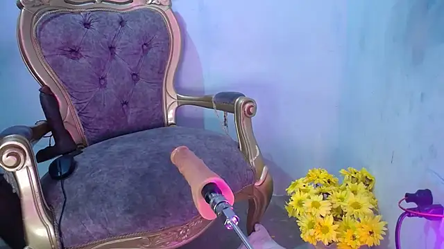 lazzy6565 online show from April 20, 9:18 pm