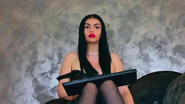 KimWilmes online show from April 24, 4:32 pm