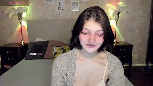 A Skyy online show from November 8, 9:09 pm