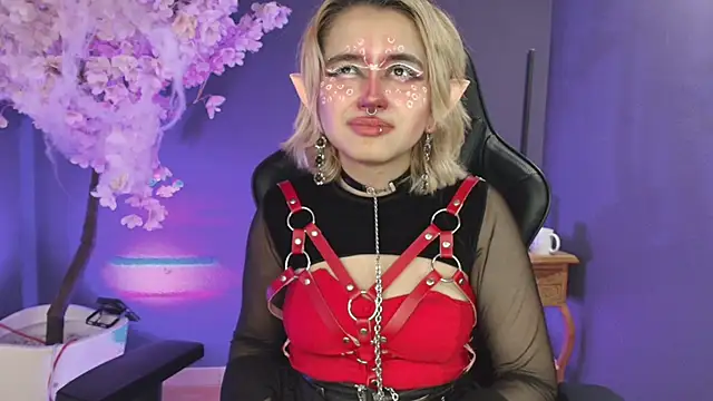 Navier   online show from October 31, 7:18 pm