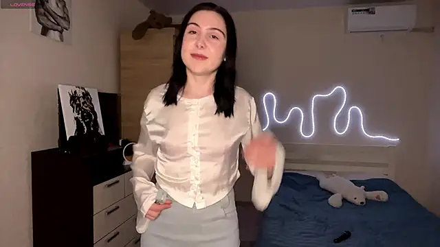 MyraLitterers online show from April 22, 4:26 pm