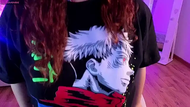 littlee red online show from April 25, 8:39 pm