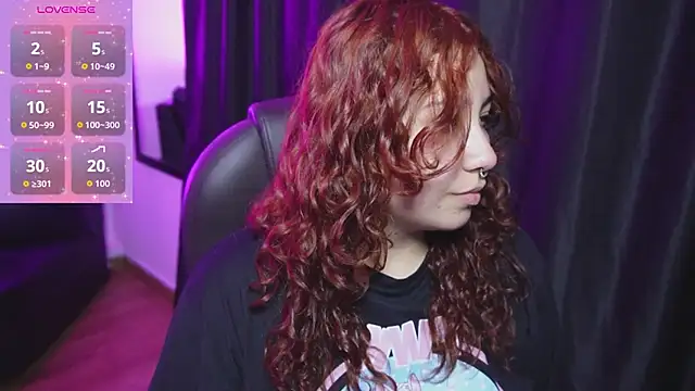 littlee red online show from April 28, 8:46 pm