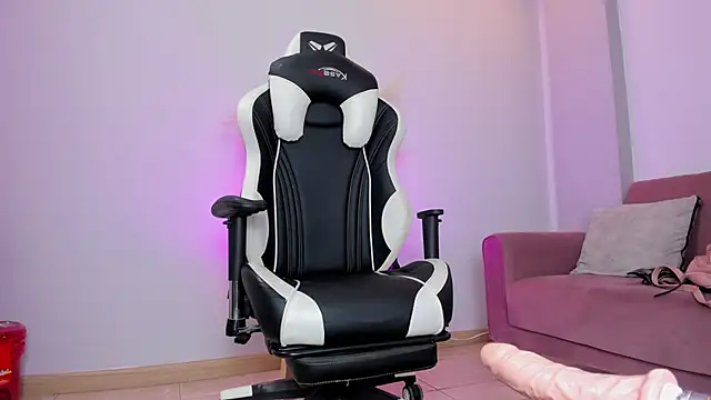 stefy bratz online show from April 23, 12:12 pm