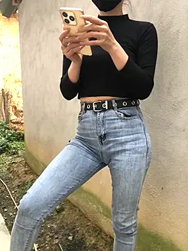 Kylie beem online show from February 4, 8:17 am