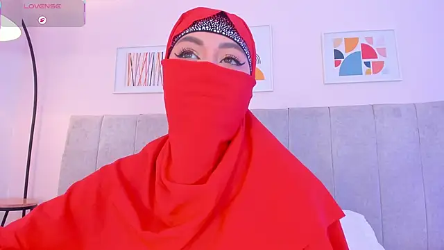 fatiima  online show from April 20, 7:06 pm