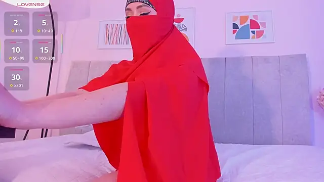 fatiima  online show from April 24, 7:49 pm