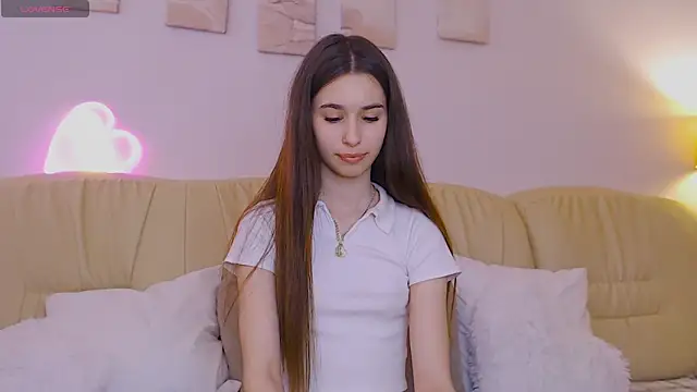 Bella Rosee4u online show from April 21, 12:45 pm