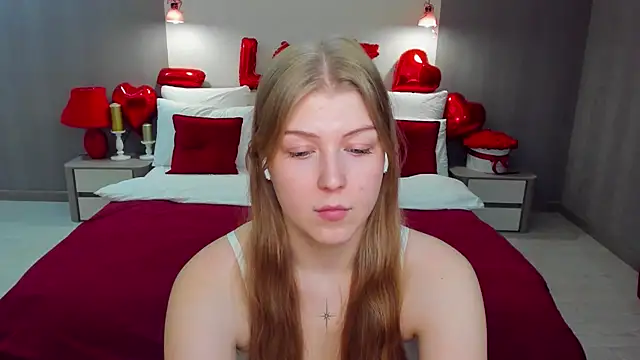 Stella Light online show from February 13, 8:21 pm