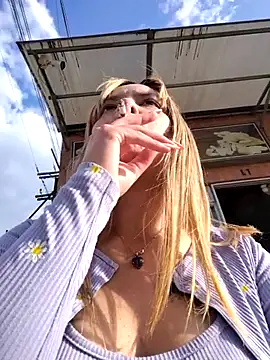 celeste 83 online show from November 18, 9:05 pm