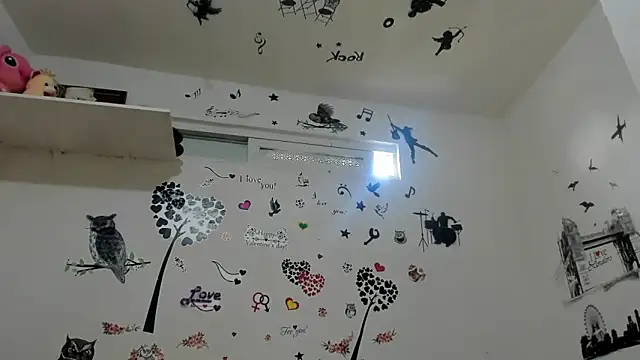 YAILIN 04 online show from February 3, 6:23 pm