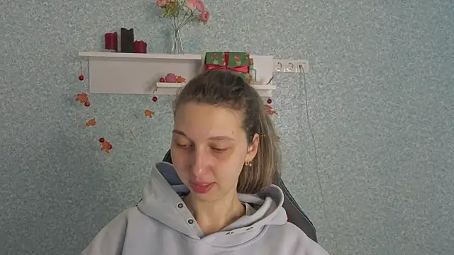 CuteEllii online show from January 17, 7:27 am