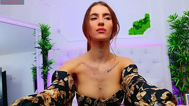 ElisaCharm online show from November 15, 5:19 am