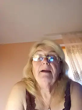 AmyLove353 online show from October 29, 5:12 am