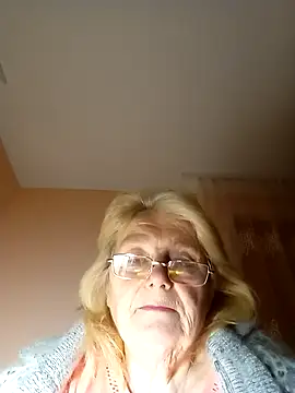 AmyLove353 online show from November 8, 9:09 pm