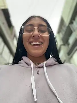 Violeet-Smith online show from April 19, 4:29 pm