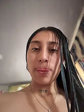 Violeet-Smith online show from April 24, 8:11 pm