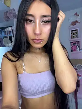 Violeet-Smith online show from March 3, 4:57 pm