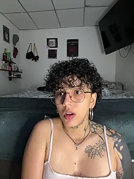 Abby Evanns1 online show from April 23, 2:08 pm