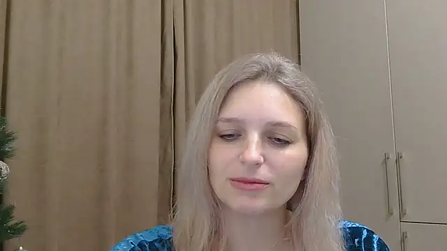 ElisSky301 online show from December 19, 9:29 pm