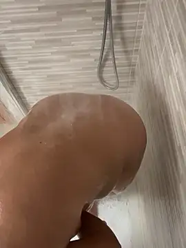 gatitalocahot online show from April 7, 8:00 pm