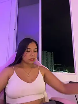 aly nicols online show from October 28, 12:38 am