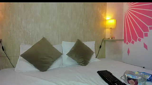 medussa sexi online show from December 13, 8:15 pm