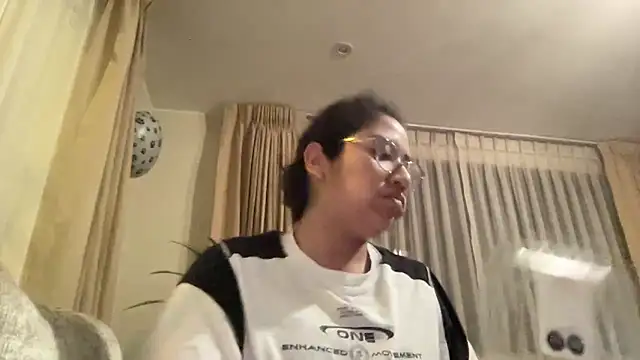 Kmiii21 online show from October 22, 1:10 am