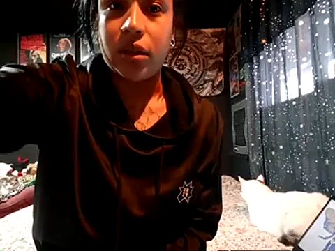 Isis Bathory online show from October 27, 7:08 pm