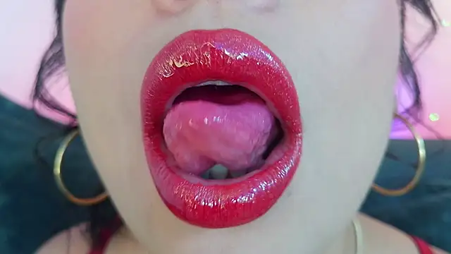 mia roux1 online show from April 20, 10:35 pm