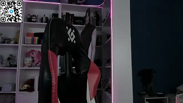 Holy Mistress S online show from February 24, 9:41 am