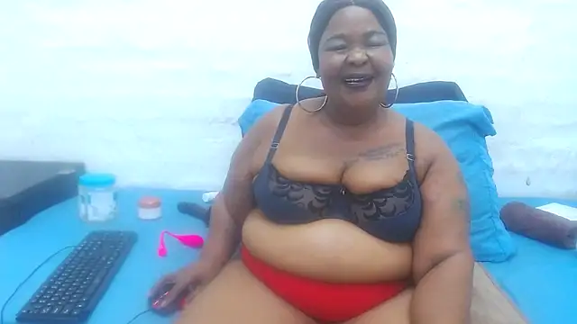 MatureMilfxxx online show from April 25, 4:37 pm