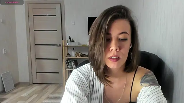 twinkle rosie online show from December 3, 4:20 pm